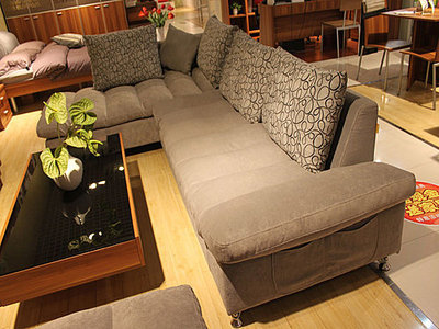 板式家具的“實木情節” 理性消費與審美變遷下的家居選擇